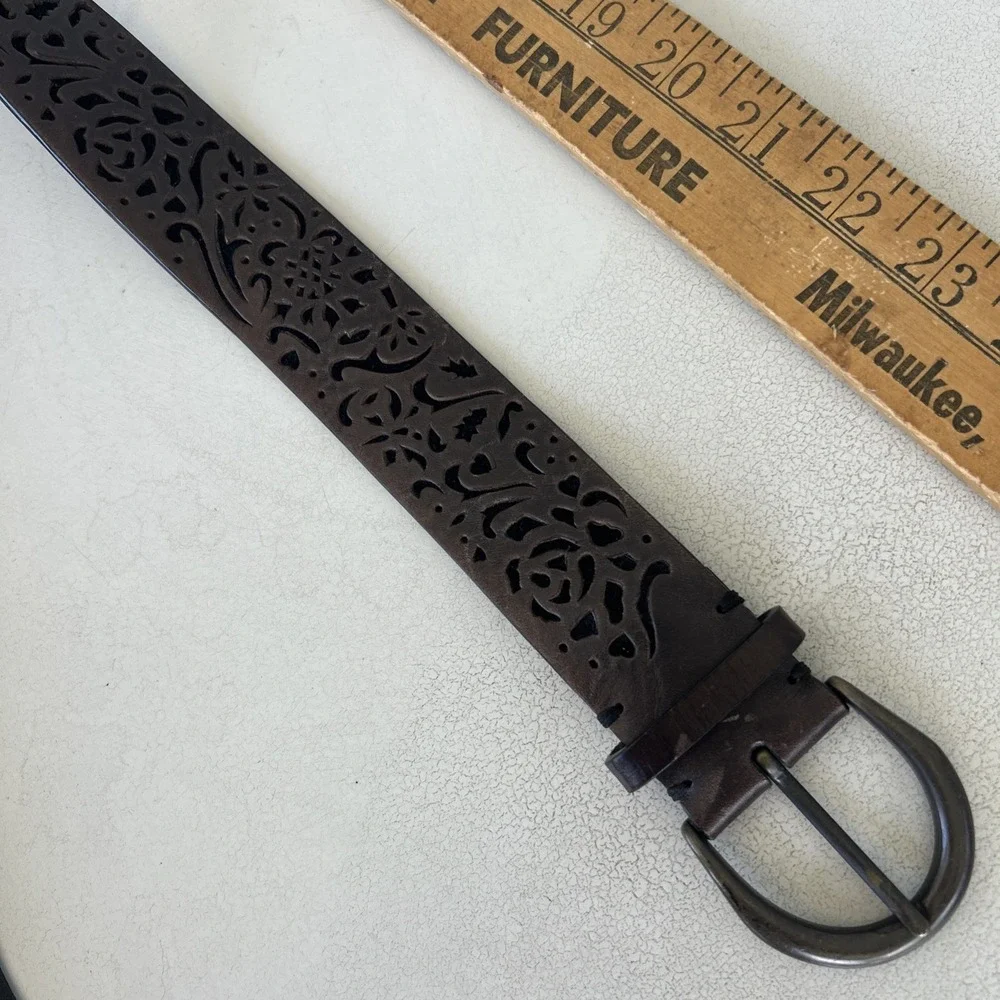 Vtg Fossil Leather Belt Laser Cut Small 30-33 Brown Western Boho Chunky